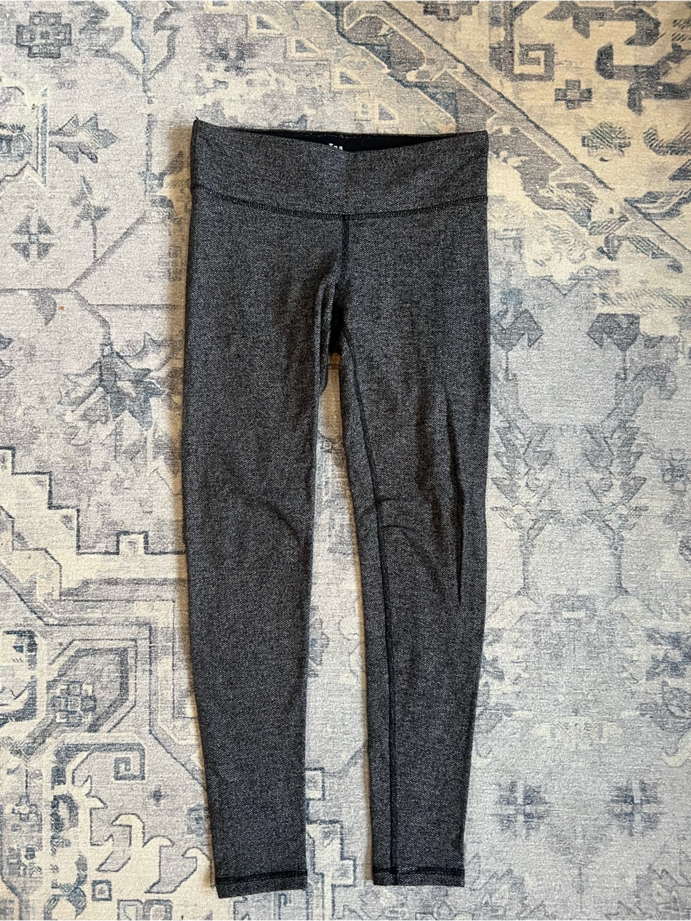 TNA Black Textured Cropped Leggings Size Small